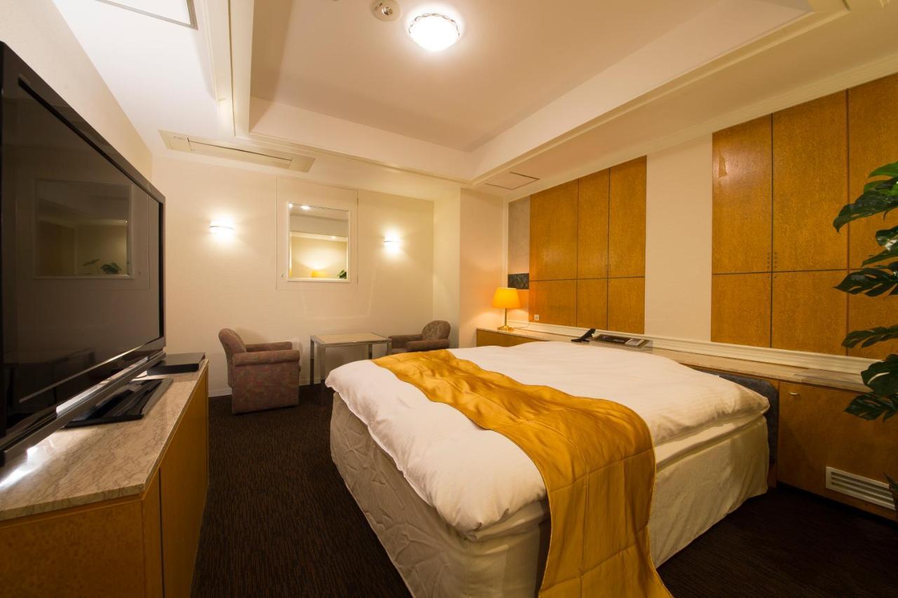Hotel Beni East (Adults Only) Osaka Exterior foto