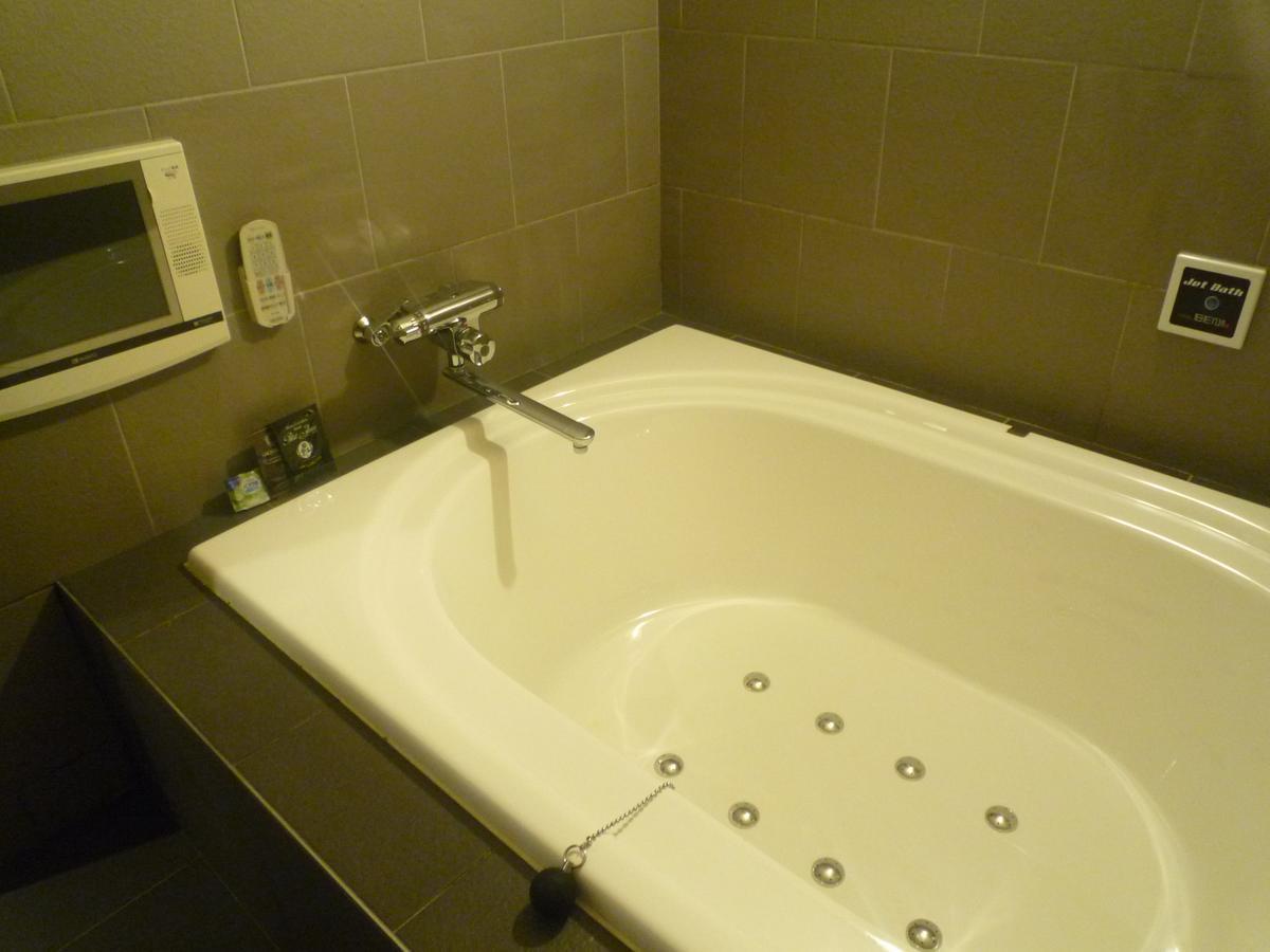 Hotel Beni East (Adults Only) Osaka Exterior foto